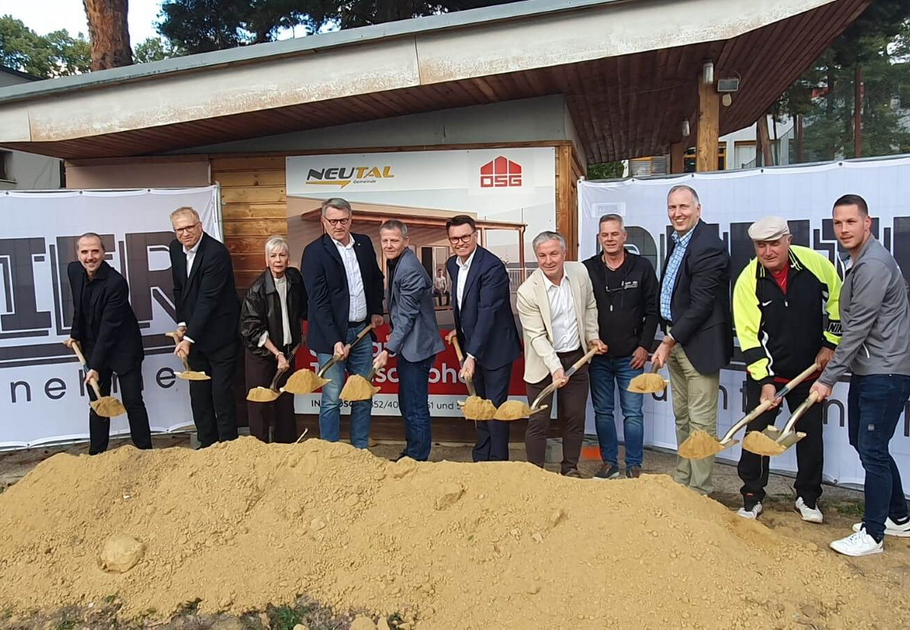 Spatenstich Tennisanlage Neutal – Pfnier & OSG Projektbeteiligte beim gemeinsamen Spatenstich für die Modernisierung der Tennisanlage in Neutal