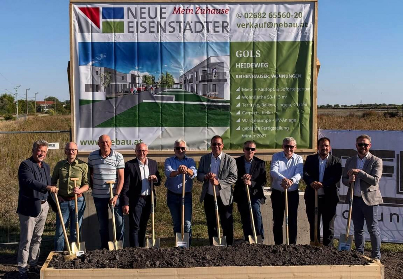 Spatenstich für Wohnbauprojekt am Heideweg in Gols Teilnehmer beim Spatenstich für das neue Wohnbauprojekt am Heideweg in Gols
